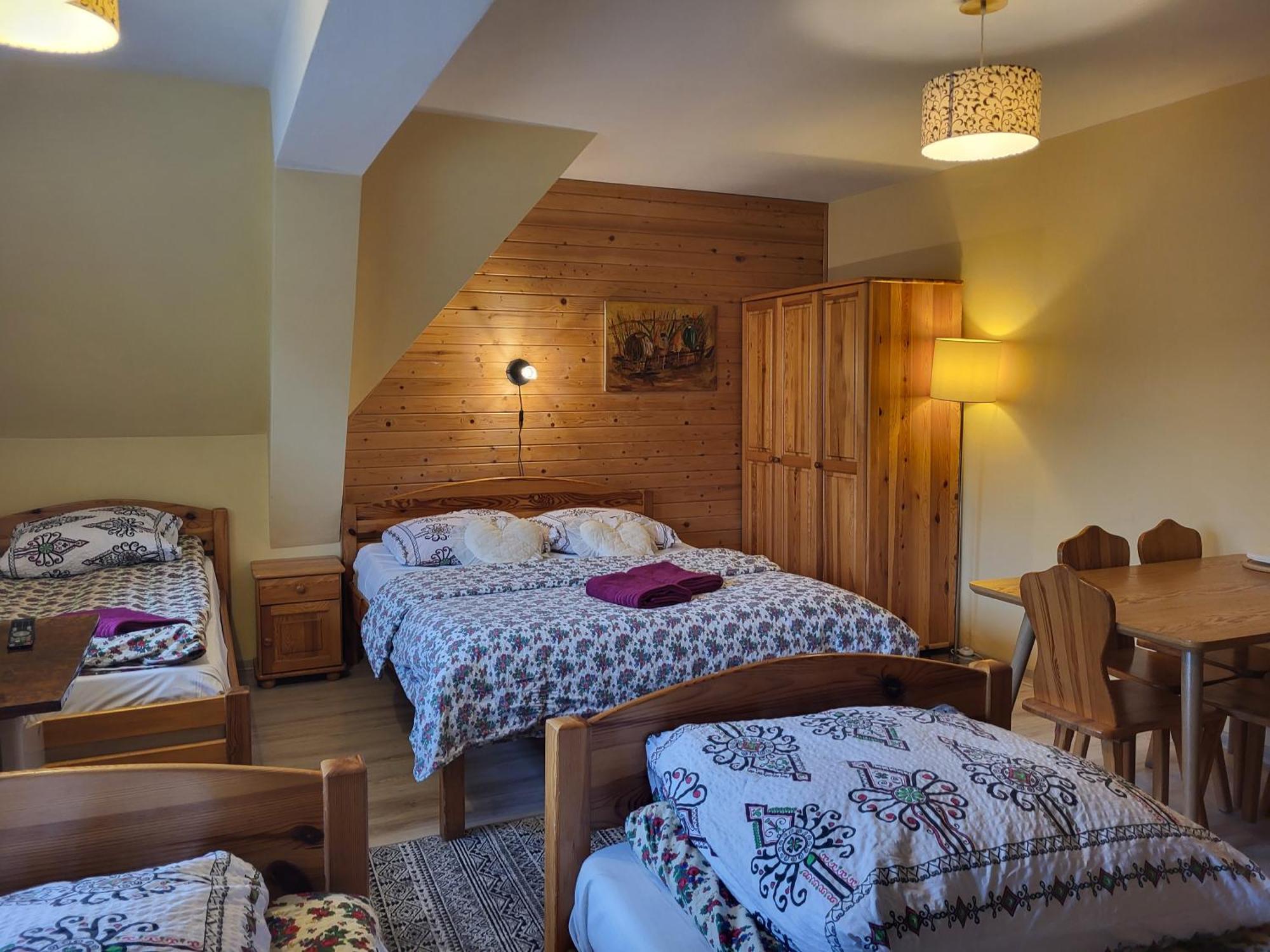 Apartamenty I Pokoje Goscinne Nowita Zakopane Habitación foto